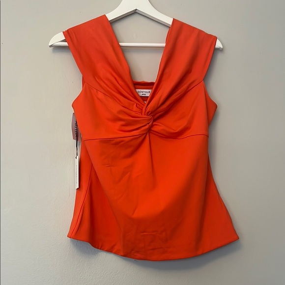 Aritzia Tops - Aritizia Vibrant Orange top
